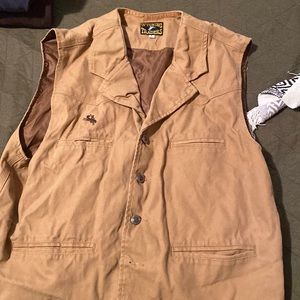 Wyoming Traders vest L